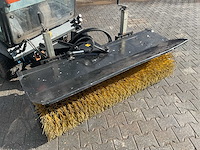 2012 karcher belos mic 45 advanced werktuigdrager zelfrijdende veegmachine - afbeelding 4 van  12