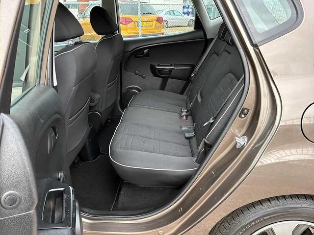 2012 kia venga 1.4 cvvt plus pack personenauto - afbeelding 18 van  50