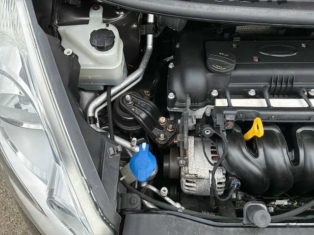 2012 kia venga 1.4 cvvt plus pack personenauto - afbeelding 38 van  52