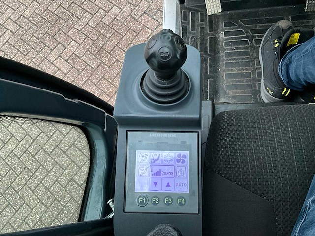 2012 liebherr ltc 1045-3.1 6x6x6 telescoopkraan bz-zz-73 - afbeelding 36 van  52