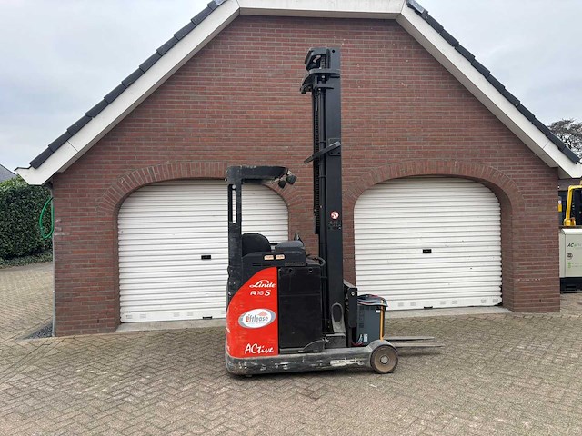2012 linde r16s reach truck - afbeelding 1 van  11