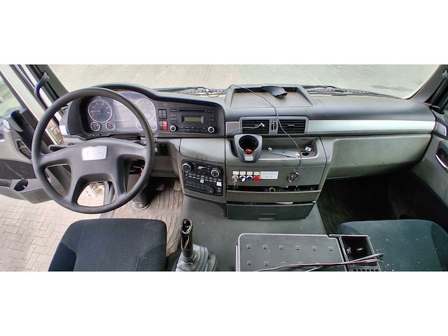 2012 man tgs 35.480 8x4 grondzuiger vrachtwagen - afbeelding 9 van  71