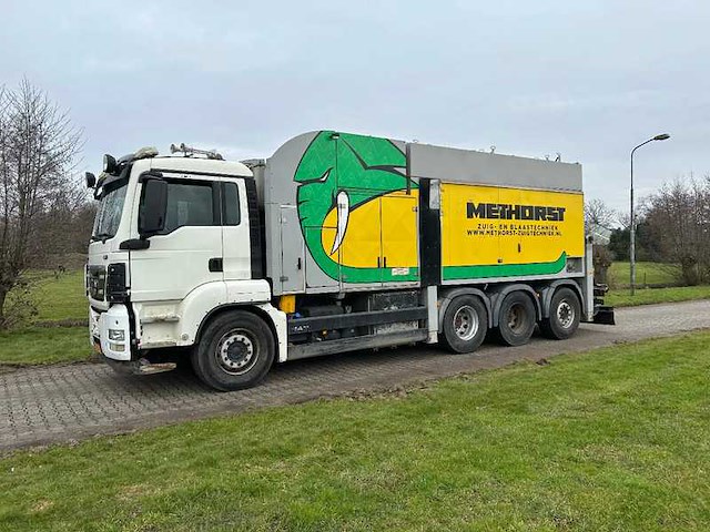 2012 man tgs 35.480 8x4 grondzuiger vrachtwagen - afbeelding 1 van  71