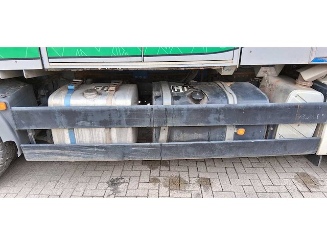 2012 man tgs 35.480 8x4 grondzuiger vrachtwagen - afbeelding 28 van  71
