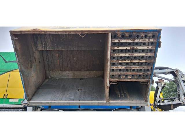 2012 man tgs 35.480 8x4 grondzuiger vrachtwagen - afbeelding 2 van  71