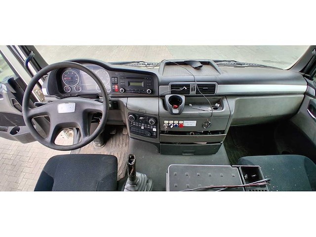 2012 man tgs 35.480 8x4 grondzuiger vrachtwagen - afbeelding 58 van  71