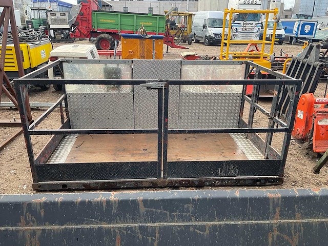 2012 manbak - afbeelding 3 van  10