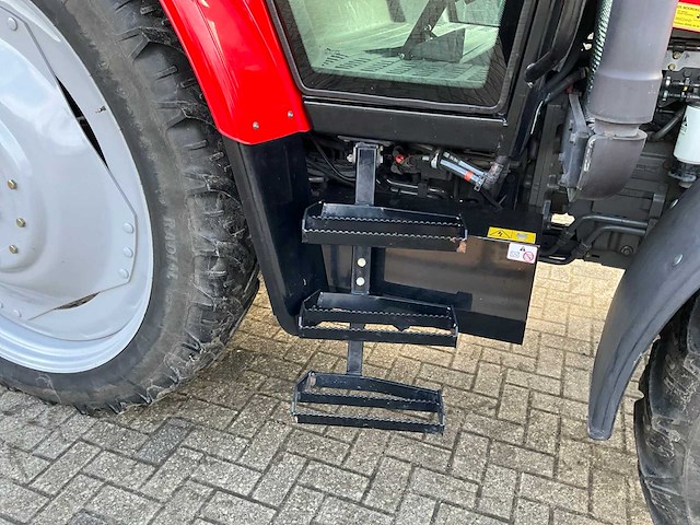 2012 massey ferguson 5445 dyna-4 vierwielaangedreven landbouwtractor - afbeelding 18 van  29
