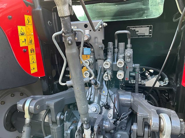 2012 massey ferguson 5445 dyna-4 vierwielaangedreven landbouwtractor - afbeelding 22 van  29