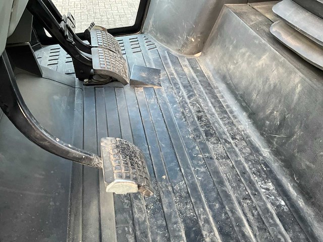 2012 massey ferguson 5445 dyna-4 vierwielaangedreven landbouwtractor - afbeelding 27 van  29