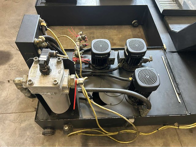 2012 mazak variaxis 630-5x ii cnc universeel machinecentrum - afbeelding 14 van  35