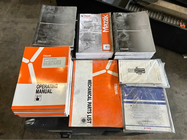 2012 mazak variaxis 630-5x ii cnc universeel machinecentrum - afbeelding 17 van  35