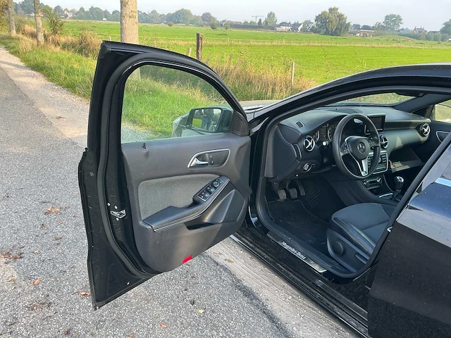 2012 mercedes-benz a-klasse 180 ambition personenauto - afbeelding 11 van  39