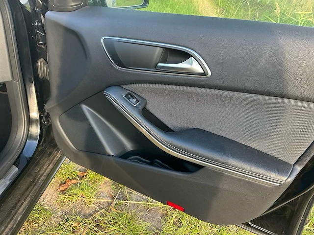 2012 mercedes-benz a-klasse 180 ambition personenauto - afbeelding 30 van  39