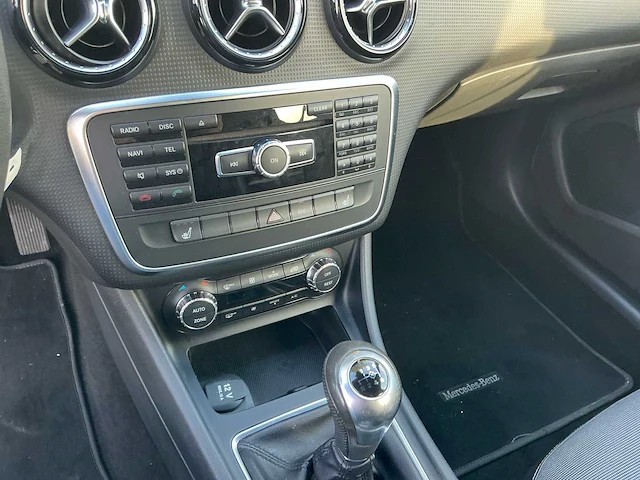 2012 mercedes-benz a-klasse 180 ambition personenauto - afbeelding 18 van  39