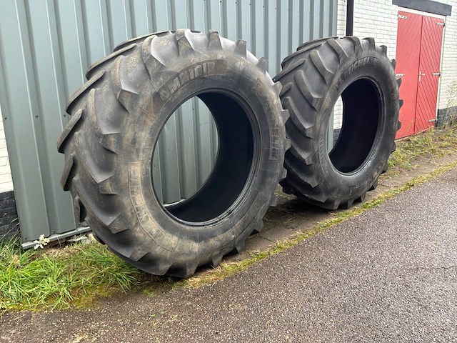 2012 michelin omnibib set a 2 stuk band - afbeelding 1 van  5