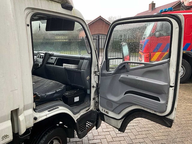 2012 mitsubishi canter 3c13 3.0 di 385 bedrijfswagen - afbeelding 15 van  15