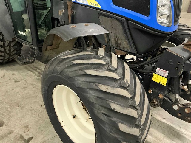 2012 new holland t4040f smalspoortractor - afbeelding 3 van  27