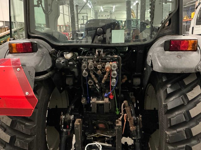 2012 new holland t4040f smalspoortractor - afbeelding 11 van  27