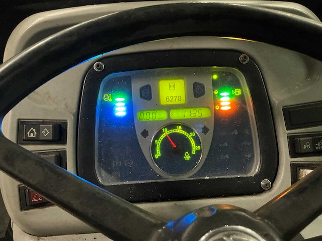 2012 new holland t4040f smalspoortractor - afbeelding 20 van  27