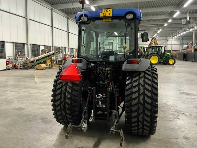 2012 new holland t4040f smalspoortractor - afbeelding 24 van  27
