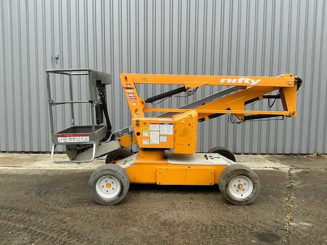 2012 niftylift hr12 ne elektrische knikarmhoogwerker 12,2 m - afbeelding 11 van  18