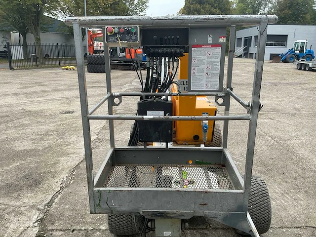 2012 niftylift hr12 ne elektrische knikarmhoogwerker 12,2 m - afbeelding 11 van  18