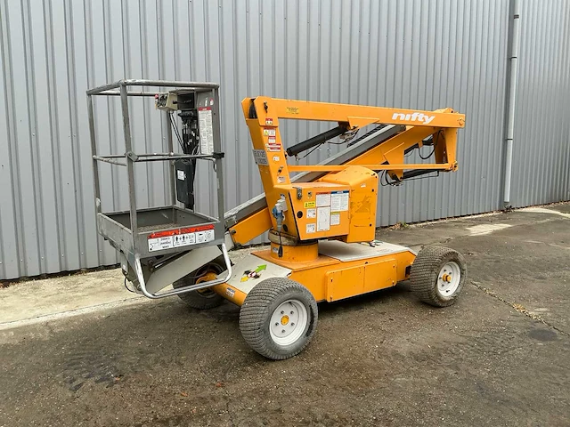 2012 niftylift hr12 ne elektrische knikarmhoogwerker 12,2 m - afbeelding 1 van  18