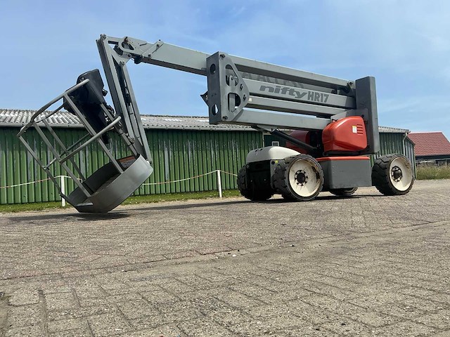 2012 niftylift nifty hr17 hoogwerker - afbeelding 1 van  8