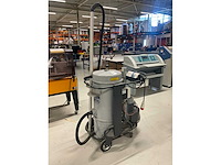 2012 nilfisk t30s industriële stofzuiger - afbeelding 2 van  7