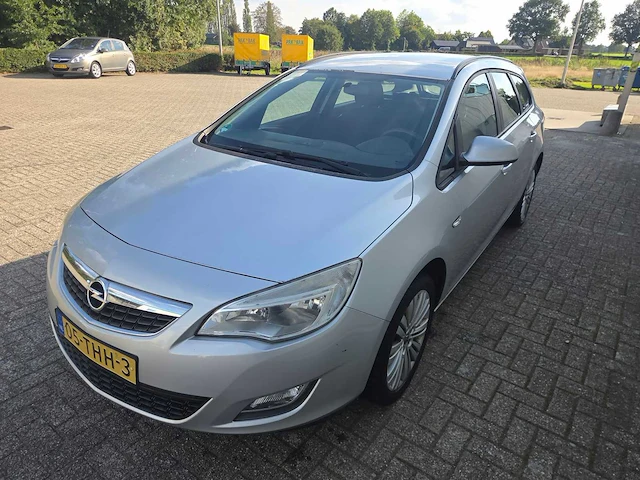 2012 opel astra sports tourer 1.4 edition personenauto - afbeelding 1 van  8
