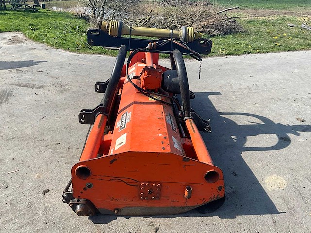 2012 perfect klepelmaaier - afbeelding 19 van  20