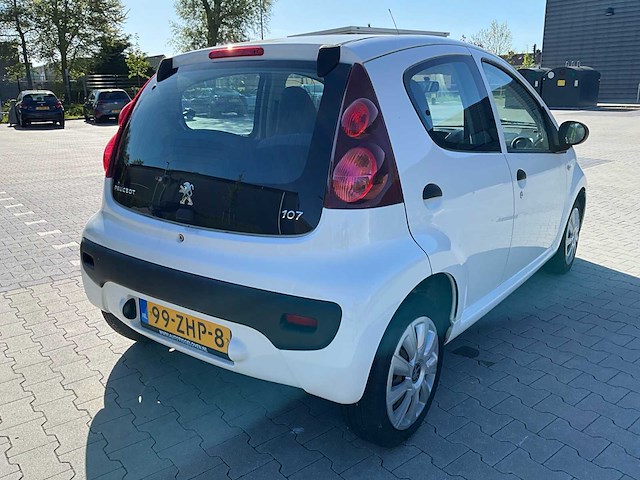 2012 peugeot 107 1.0 access accent personenauto - afbeelding 26 van  27
