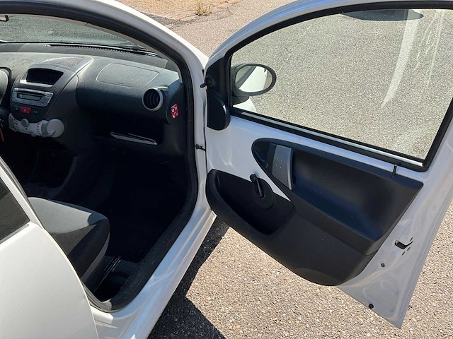 2012 peugeot 107 1.0 personenauto 93-tsp-2 - afbeelding 13 van  25