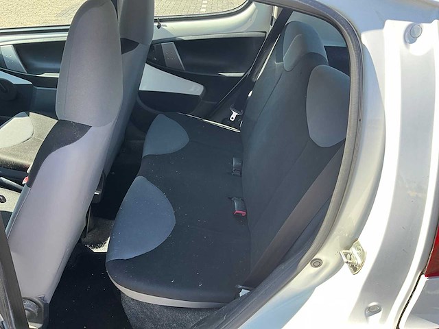 2012 peugeot 107 1.0 personenauto 93-tsp-2 - afbeelding 18 van  25