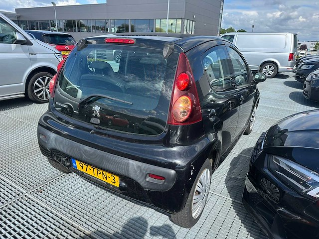 2012 peugeot 107 airco 1.0 active personenauto - afbeelding 3 van  5