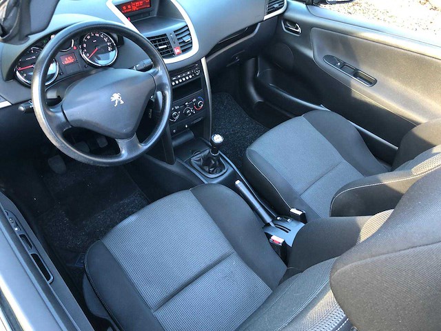 2012 peugeot 207 cc personenauto - afbeelding 10 van  12