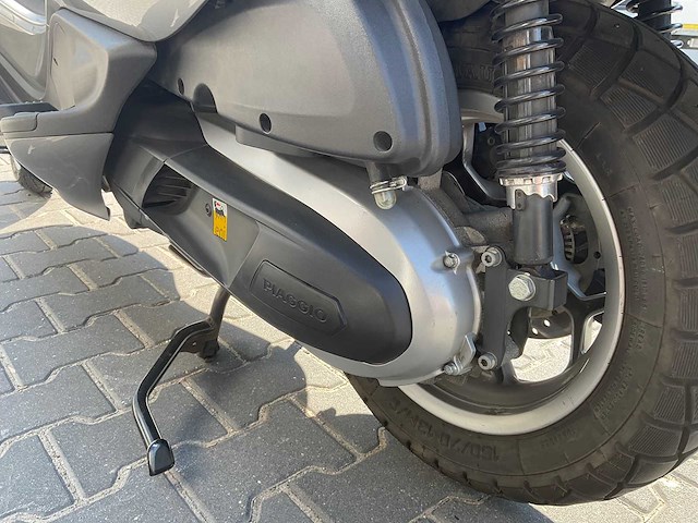 2012 piaggio x 10 motorfiets - afbeelding 13 van  17