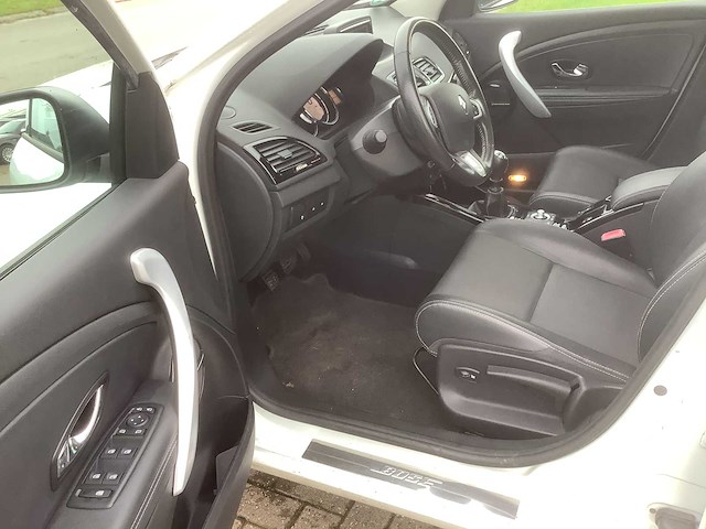 2012 renault mégane estate 1.2 tce bose personenauto - afbeelding 19 van  20