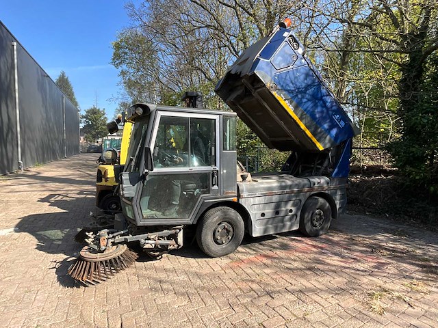 2012 schmidt swingo compact sweeper 200 zelfrijdende veegmachine - afbeelding 2 van  39