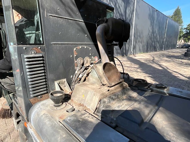 2012 schmidt swingo compact sweeper 200 zelfrijdende veegmachine - afbeelding 31 van  39