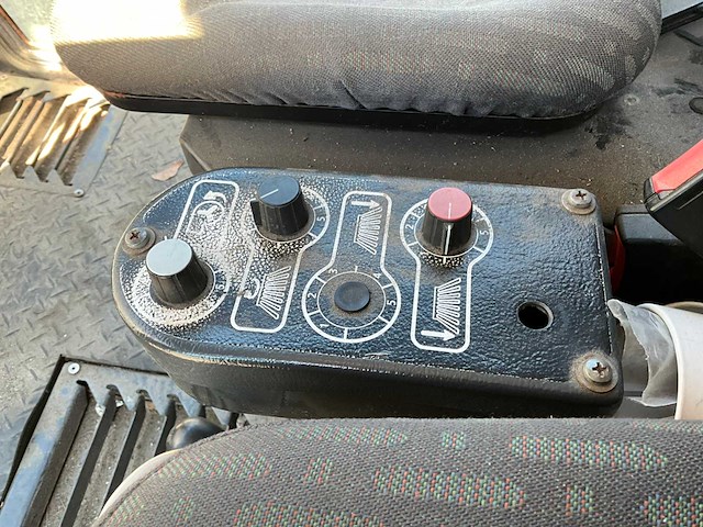 2012 schmidt swingo compact sweeper 200 zelfrijdende veegmachine - afbeelding 32 van  39