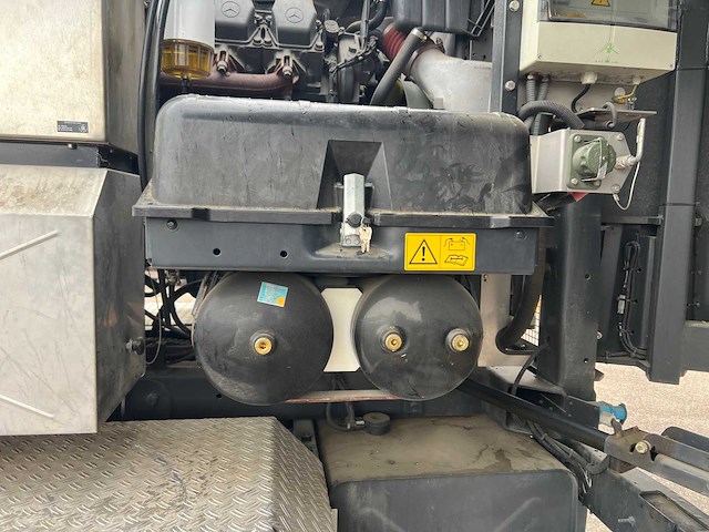 2012 schmidt tjs 420 airport jet sweeper - afbeelding 8 van  19