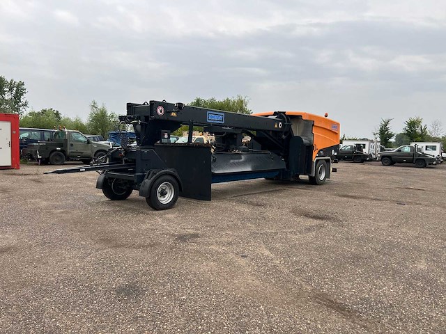 2012 schmidt tjs 420 airport jet sweeper - afbeelding 1 van  19