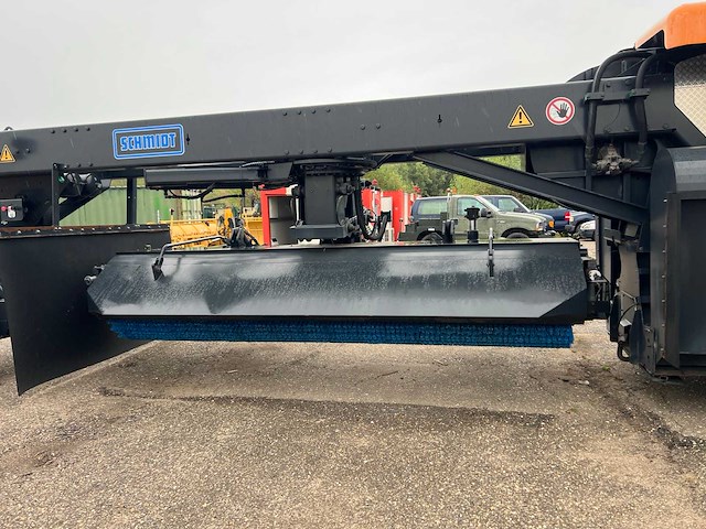 2012 schmidt tjs 420 airport jet sweeper - afbeelding 15 van  19
