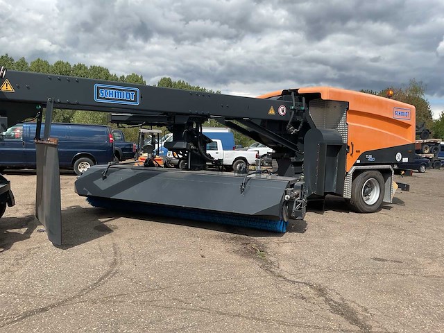 2012 schmidt tjs 420 airport jet sweeper - afbeelding 18 van  19