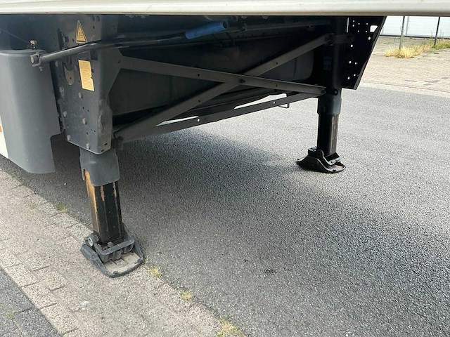 2012 schmitz cargobull scb*s3b geconditioneerde oplegger - afbeelding 19 van  37