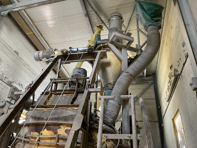 2012 simem wetbeton 25 betoncentrale - afbeelding 18 van  41