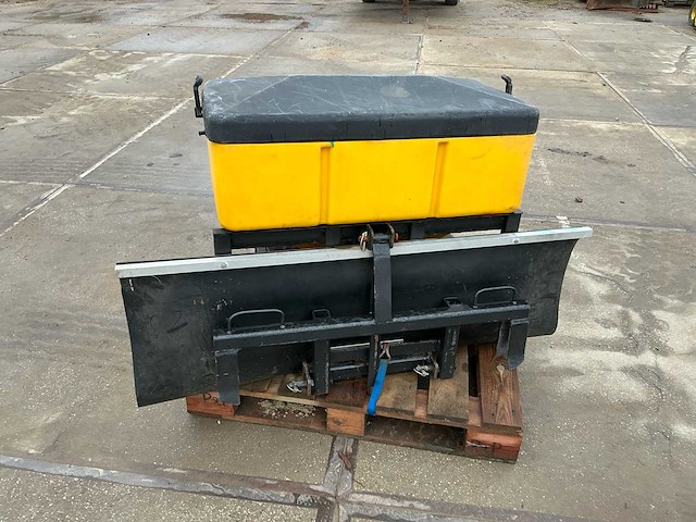 2012 snowex bulk pro 1575 zoutstrooier - afbeelding 3 van  8