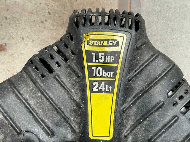 2012 stanley d200 olievrije compressor - afbeelding 3 van  4